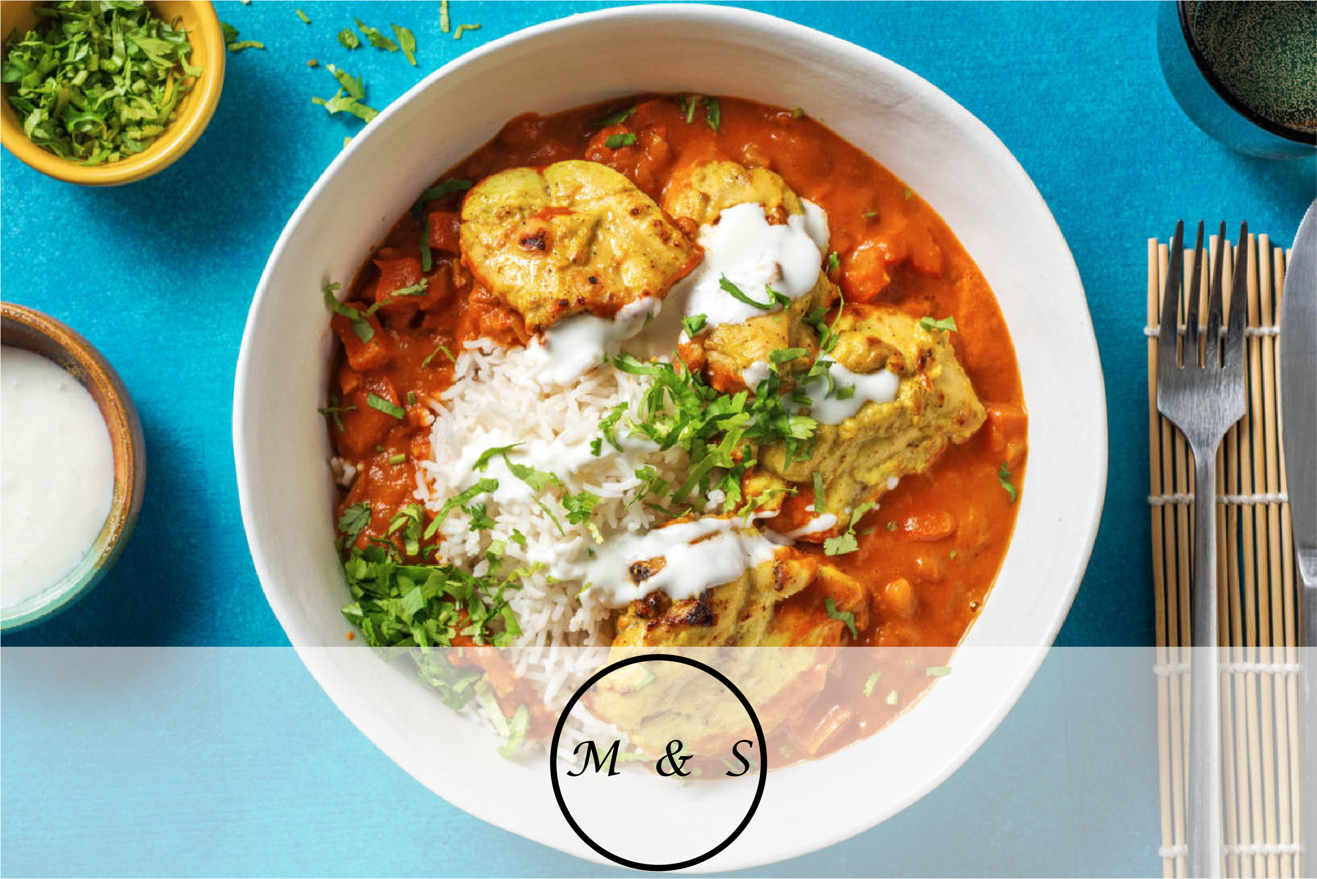Plat phare 1 poulet Tikka masala avec riz basmati et légumes grillés